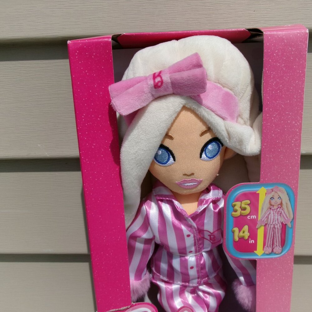 Barbie Sweet Dreams Barbie “Malibu” in Bedtime Outfit Sofl Plush Doll - Picture 5 of 8